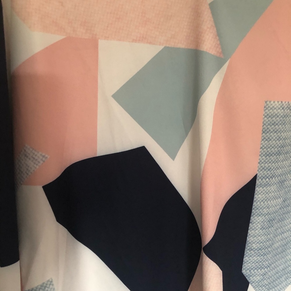 Geometric pattern blouse - Picture 5 of 5